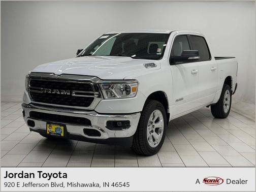 Bright White Clearcoat 2022 RAM 1500 Big Horn/Lone Star