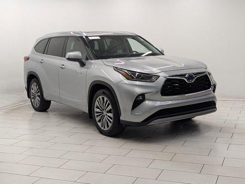 2021 Toyota Highlander Hybrid Platinum
