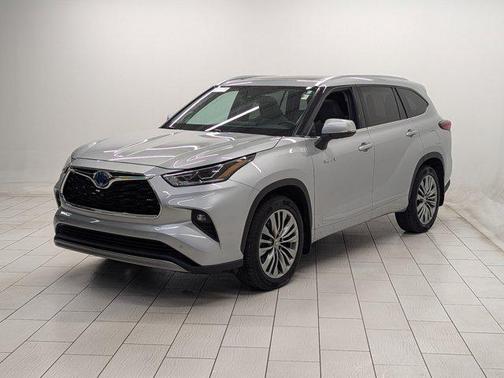 2021 Toyota Highlander Hybrid Platinum