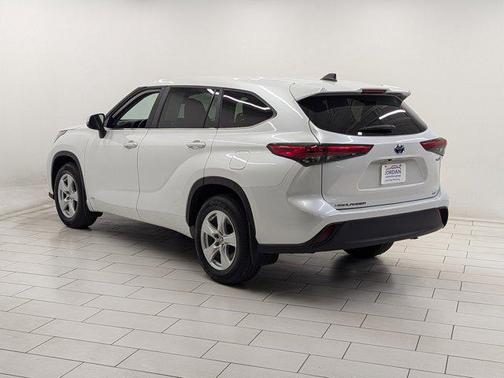 2023 Toyota Highlander Hybrid LE