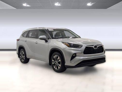 2025 Toyota Highlander XLE