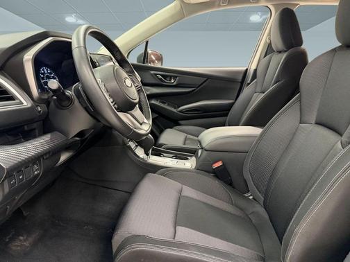 Ice Silver Metallic 2023 Subaru Ascent Premium 8-Passenger