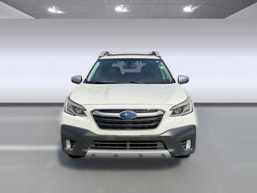 Crystal White Pearl 2020 Subaru Outback Touring