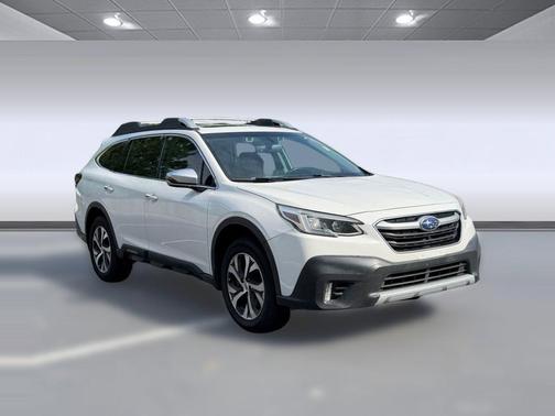Crystal White Pearl 2020 Subaru Outback Touring