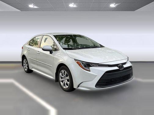 Wind Chill Pearl 2023 Toyota Corolla LE
