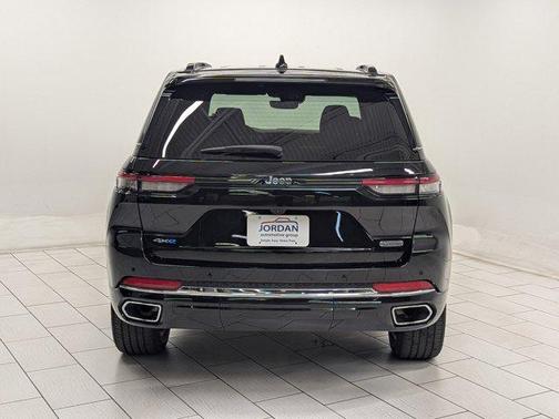 2022 Jeep Grand Cherokee 4xe Overland