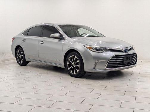 2017 Toyota Avalon Hybrid XLE Premium
