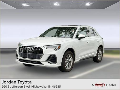 Progressive Red Metallic 2025 Audi Q3 Premium 45 TFSI S line quattro Tiptronic