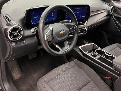 Mosaic Black Metallic 2026 Chevrolet Equinox 1LT