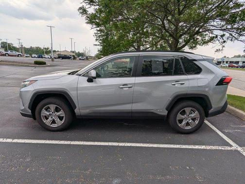 2024 Toyota RAV4 Hybrid XLE
