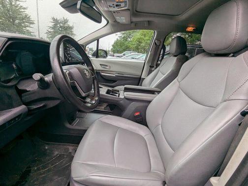2021 Toyota Sienna XLE 7 Passenger