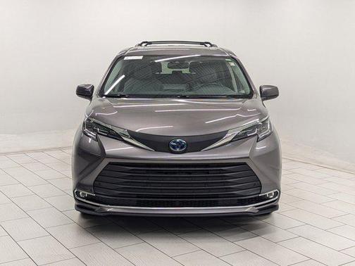 2021 Toyota Sienna XLE 7 Passenger