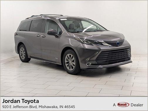 2021 Toyota Sienna XLE 7 Passenger
