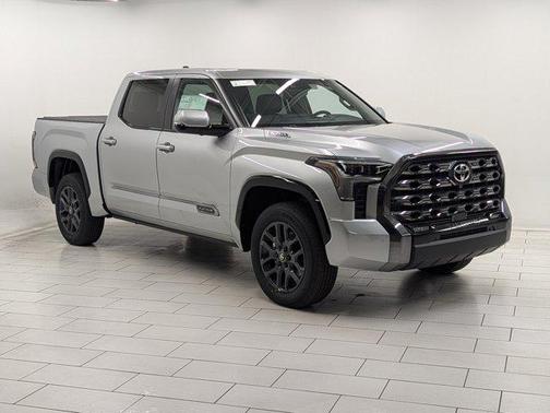 2025 Toyota Tundra Hybrid Platinum