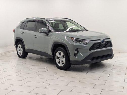 2021 Toyota RAV4 Hybrid XLE