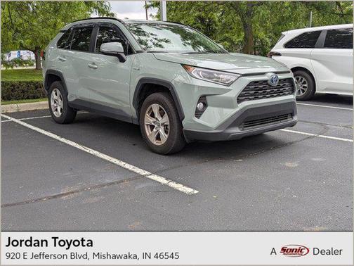 2021 Toyota RAV4 Hybrid XLE