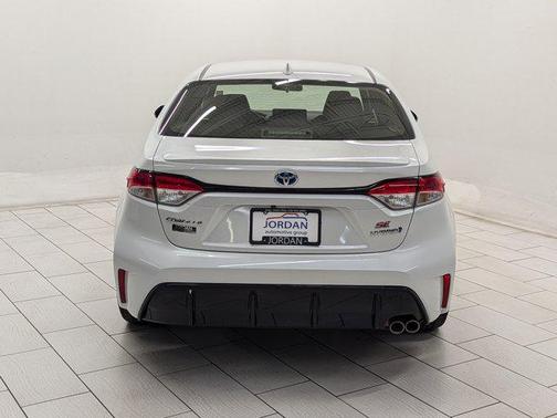 2024 Toyota Corolla Hybrid SE
