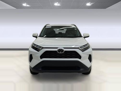 Ice Cap 2023 Toyota RAV4 XLE
