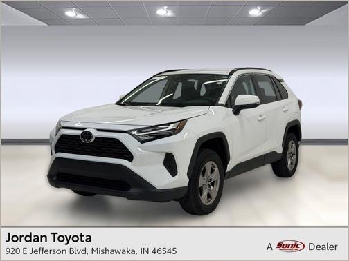 Ice Cap 2023 Toyota RAV4 XLE