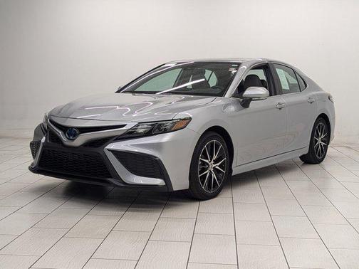 2024 Toyota Camry Hybrid SE