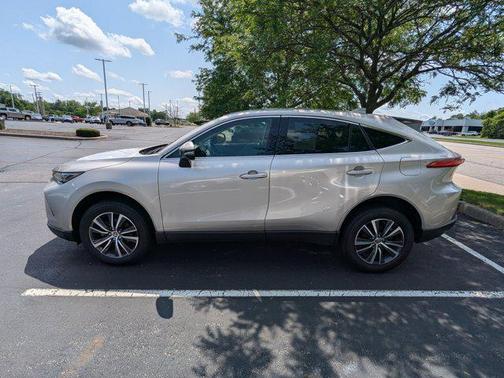 2022 Toyota Venza LE