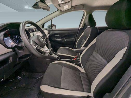 2020 Nissan Versa 1.6 SV