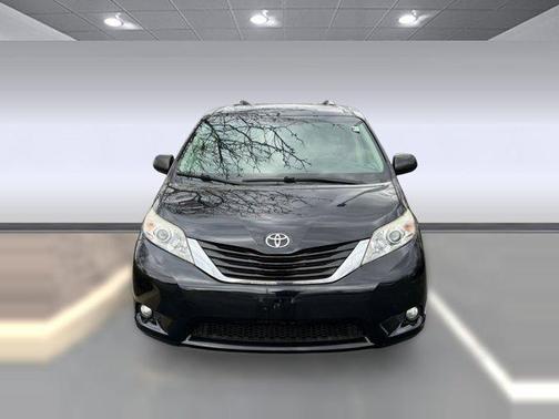 2016 Toyota Sienna XLE