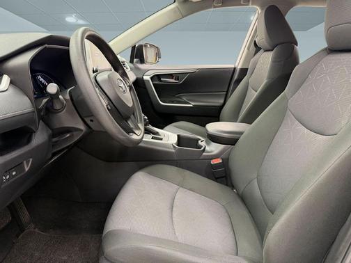 Silver Sky Metallic 2025 Toyota RAV4 XLE