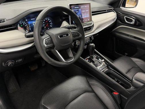 Bright White Clearcoat 2025 Jeep Compass Limited