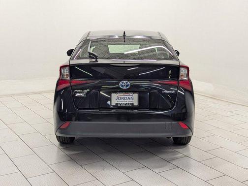 2019 Toyota Prius L