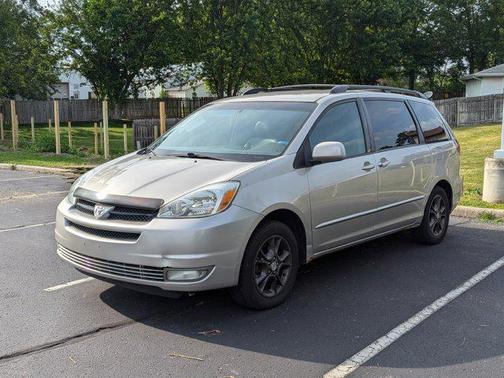 2005 Toyota Sienna XLE
