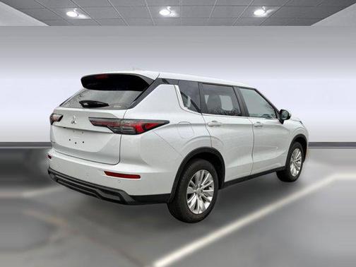 2025 Mitsubishi Outlander ES 2.5 S-AWC