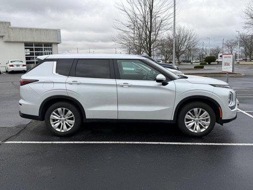 2025 Mitsubishi Outlander ES 2.5 S-AWC