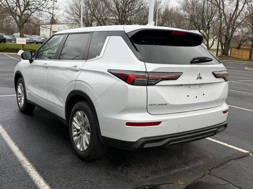 2025 Mitsubishi Outlander ES 2.5 S-AWC