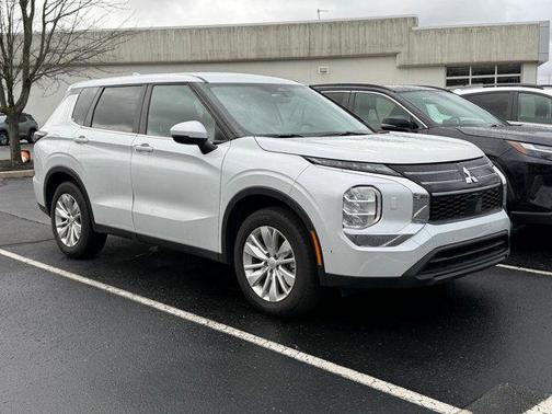 2025 Mitsubishi Outlander ES 2.5 S-AWC