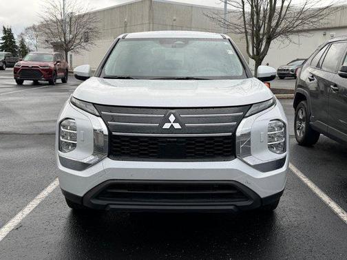 2025 Mitsubishi Outlander ES 2.5 S-AWC