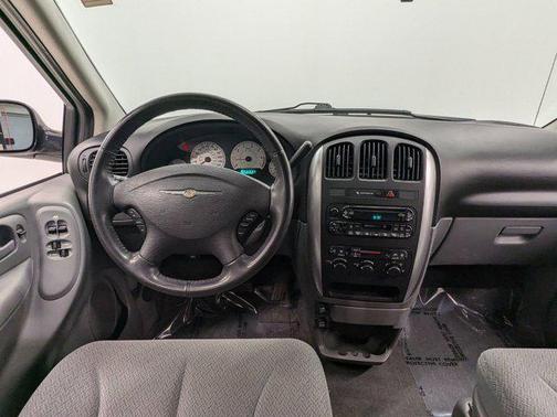 2006 Chrysler Town & Country Touring