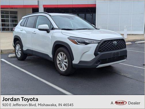 2024 Toyota Corolla Cross LE