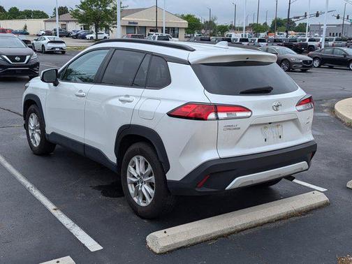 2024 Toyota Corolla Cross LE