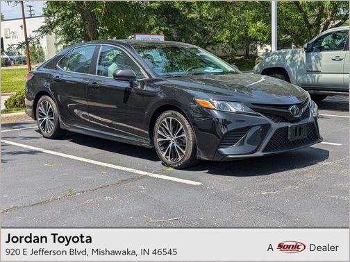 2018 Toyota Camry SE