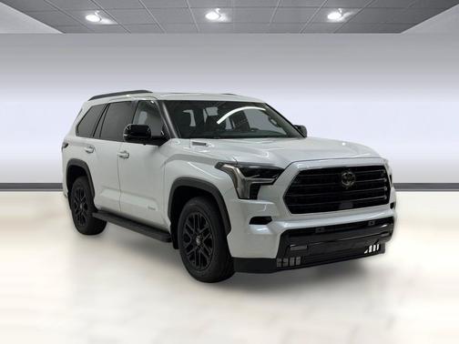 Wind Chill Pearl 2026 Toyota Sequoia SR5