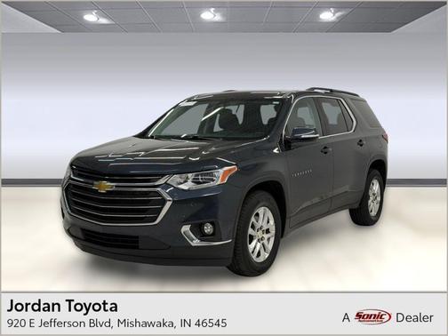 Graphite Metallic 2020 Chevrolet Traverse LT Leather