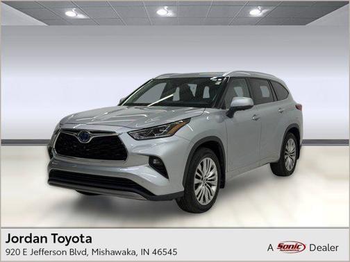 Celestial Silver Metallic 2023 Toyota Highlander Hybrid Platinum