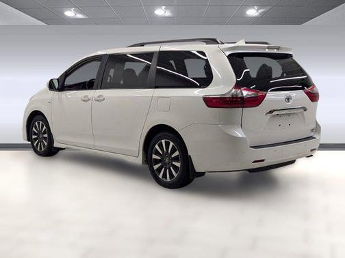 2020 Toyota Sienna Limited Premium