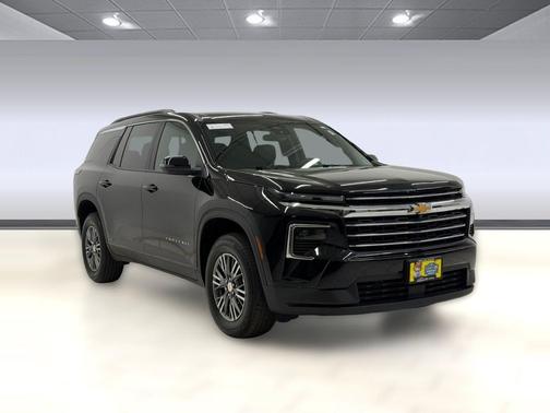 Mosaic Black Metallic 2026 Chevrolet Traverse LT