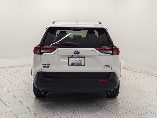 2023 Toyota RAV4 Hybrid XLE