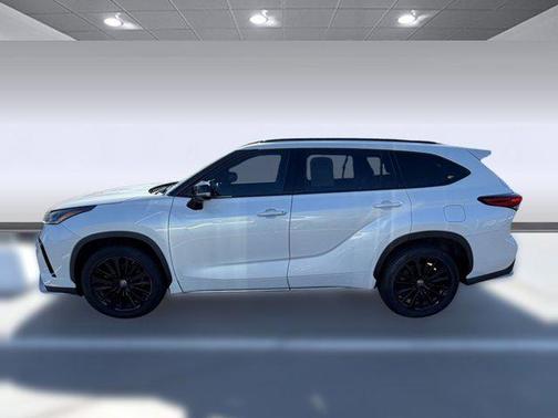 Wind Chill Pearl 2023 Toyota Highlander XSE