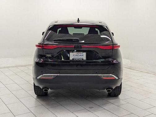 2022 Toyota Venza XLE