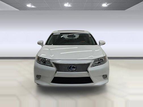 Starfire Pearl 2013 Lexus ES 300h Base