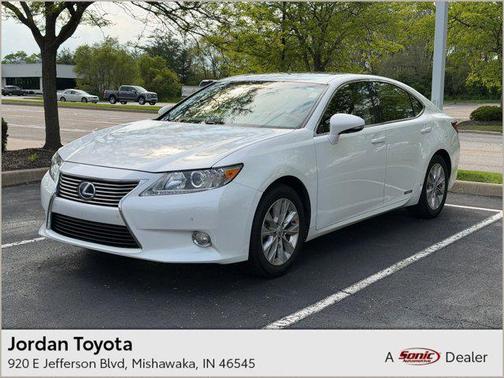 Starfire Pearl 2013 Lexus ES 300h Base